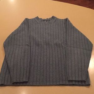 Men’s Gap lambs wool sweater